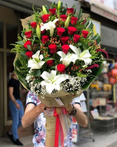 lilyumlu-gul-buketi